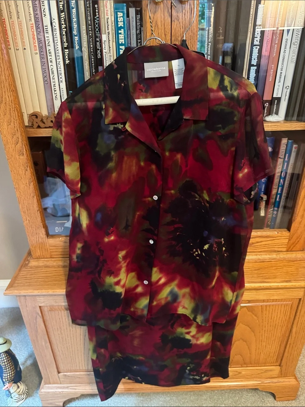Liz Claiborne Red, Black & Green Abstract Print Skirt Set